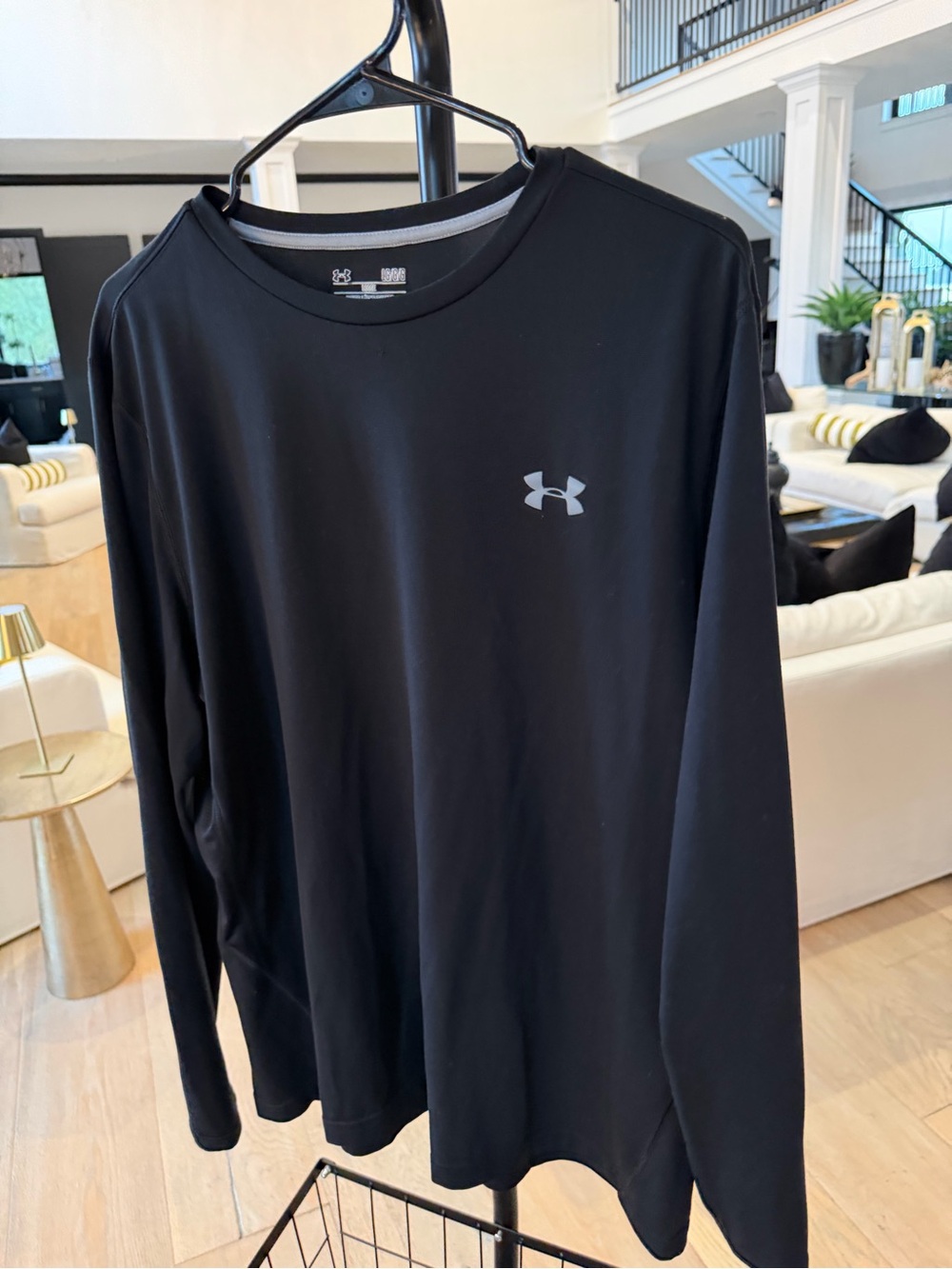 Under Armour Black Long-Sleeve Crew Performance Top